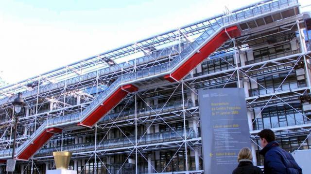 centre-pompidou-les-40-ans-d-un-musee-qui-faillit-ne-jamais-voir-le-jour2